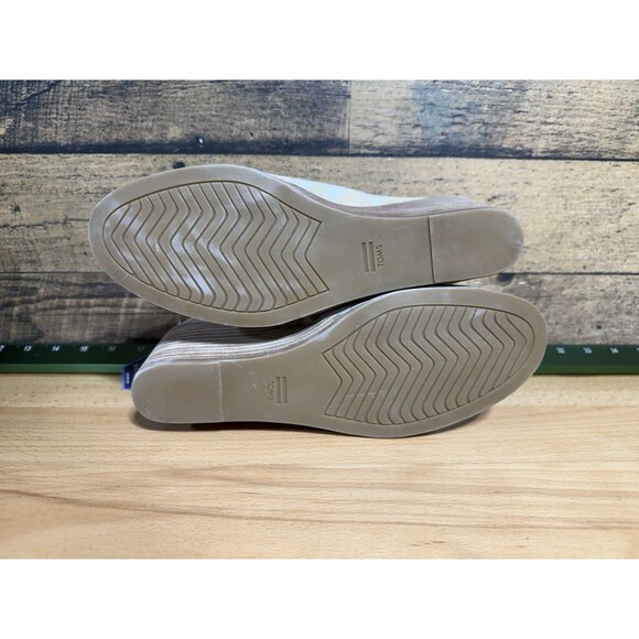 Toms Kallie Doe Cow Printed Suede  Stylish Tan and Cream Ankle Boots Size 8.5 - Picture 12 of 12